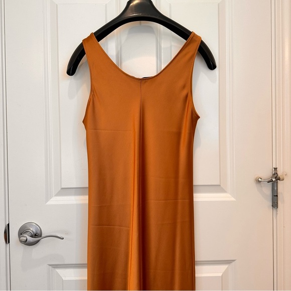 Intrend by Max Mara Gold Dress with Max&Co Label-cut Embroidered Beads Belt. M - Picture 10 of 16